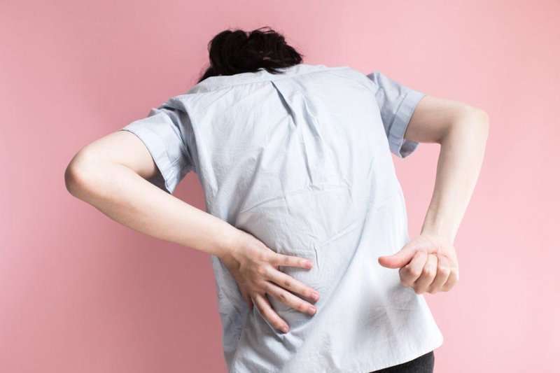 Dễ gây biến dạng cột sống
