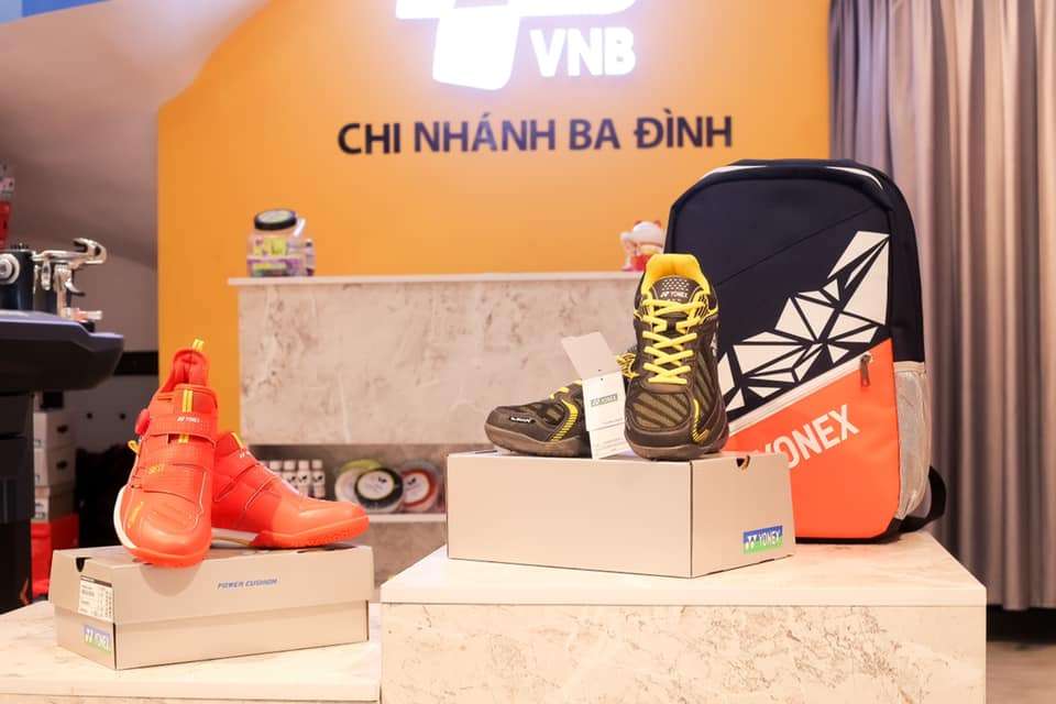 Căng vợt cầu lông Ba Đình và Shop vợt cầu lông ở Ba Đình - VNB Sports Ba Đình