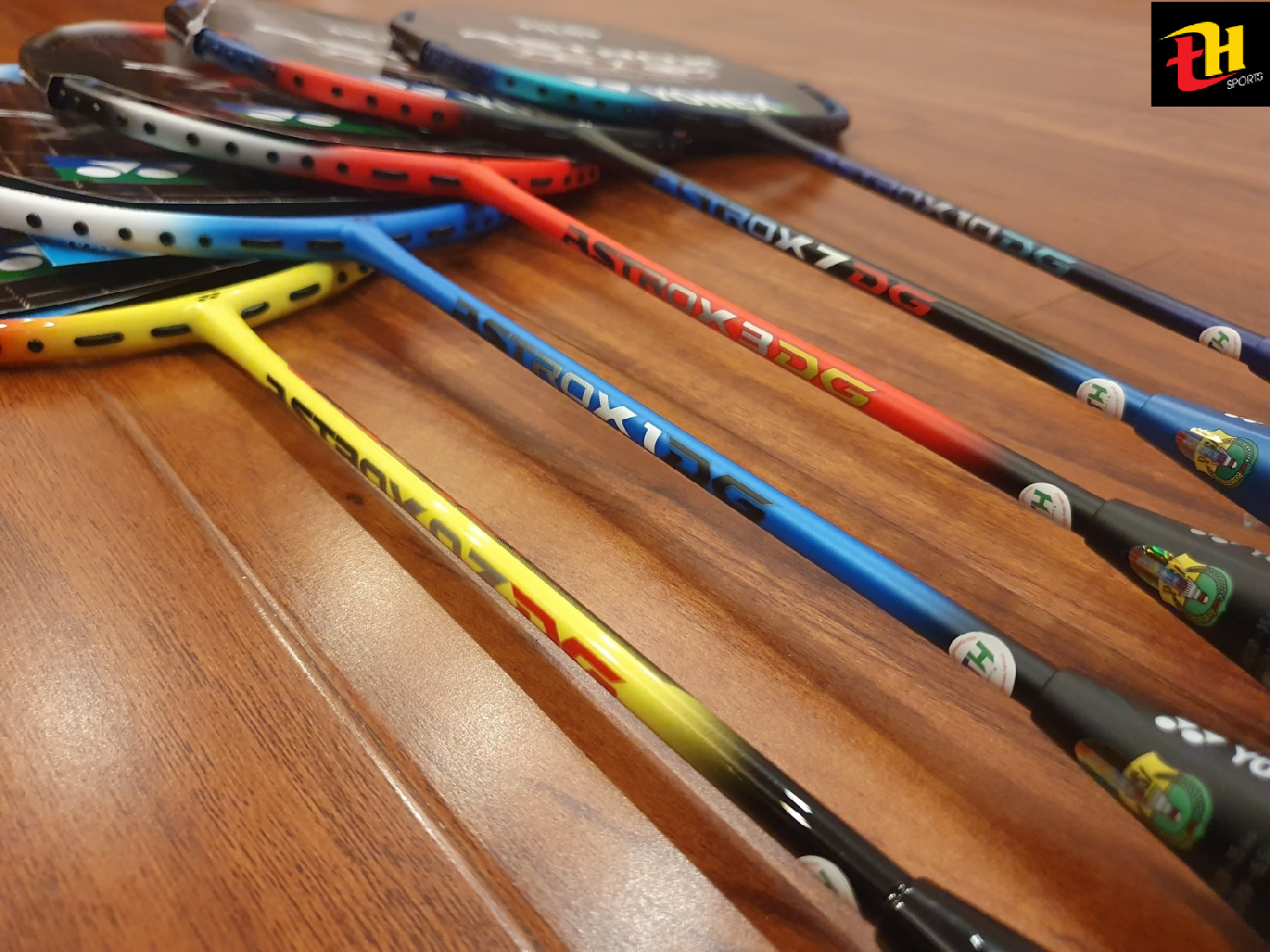 Căng vợt cầu lông Ba Đình giá rẻ - Tuấn Hạnh Sports