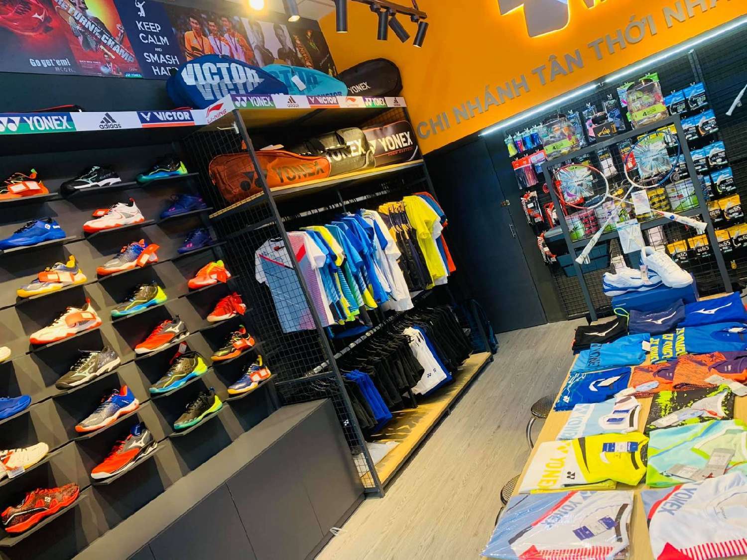 Cửa hàng cầu lông VNB Sports Tân Thới Nhất - Quận 12