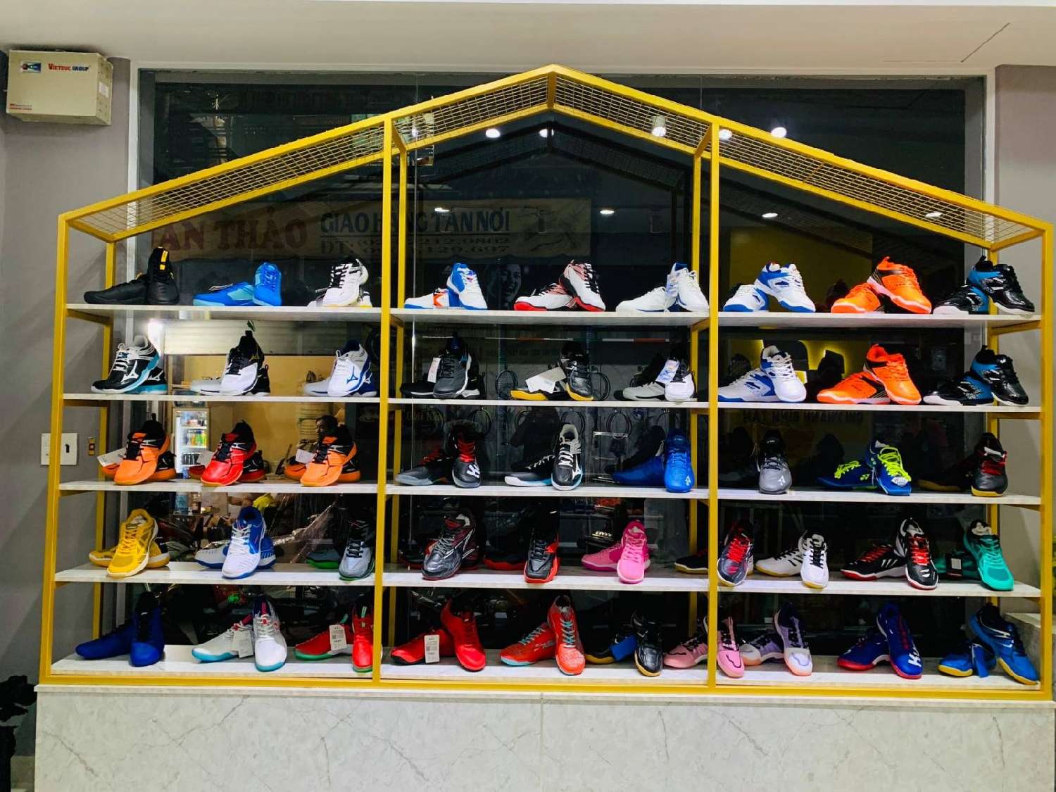 Cửa hàng bán vợt cầu lông ở Bình Tân - Shop VNB Sports Bình Tân