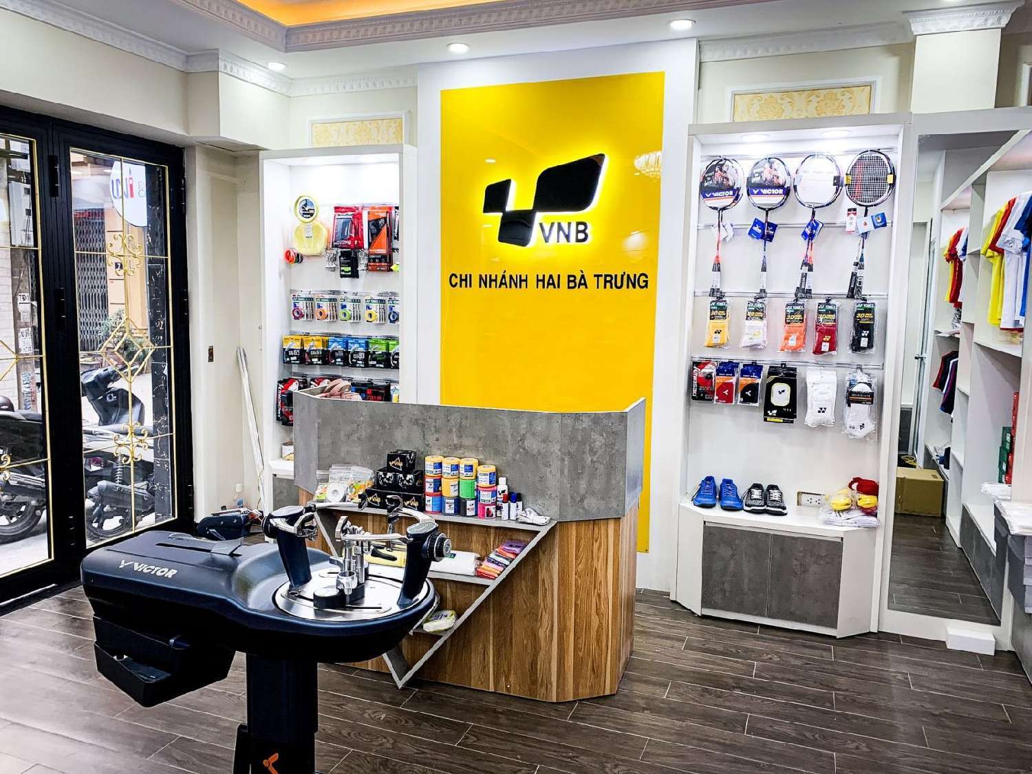 Cửa hàng bán vợt cầu lông Hai Bà Trưng - Shop VNB Sports Hai Bà Trưng